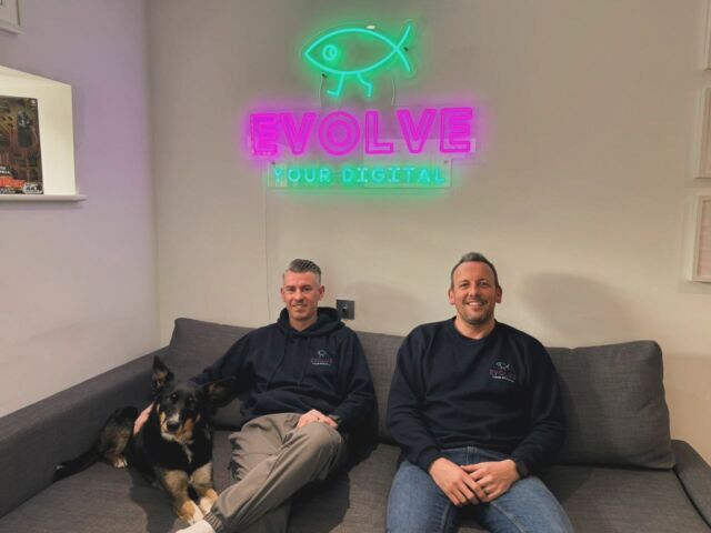 Thanks for the pics @evolveyourdigital 💜💚  Looking to have your business logo in lights? Get in touch and we’ll create a free mock-up of your design 😎
#logoneonsign #buisnessneonsign #customneonsign #glowwormneon
